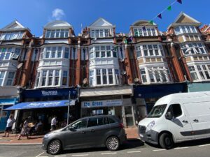 Recently refurbished 2 bed flat