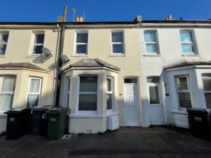 Beautifully presented two bedroom, two reception house