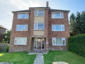2 double bedroom 2nd floor flat