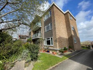 Ground floor studio apartment