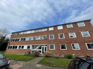 Two double bedroom top floor apartment in Ratton
