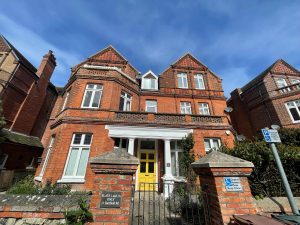 Recently refurbished top floor flat