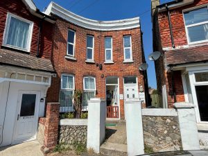 Two bedroom flat close to town